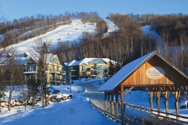 Mont-Blanc Ski Inout Condo W Pool Beach Access Saint-Faustin Dış mekan fotoğraf
